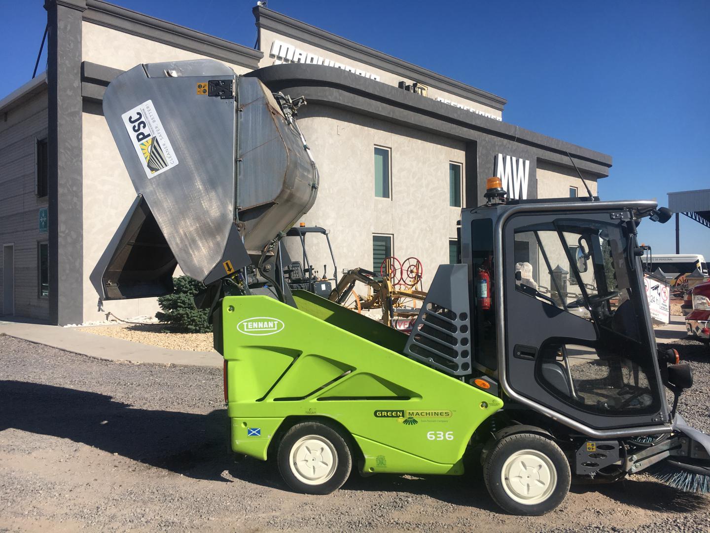 ./imagenes/INVOICE/2019/16872/BARREDORA TENNANT GREEN MACHINE (42).JPG